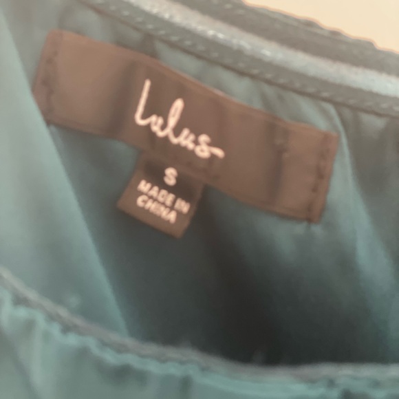 Emerald green dress. - Picture 2 of 4